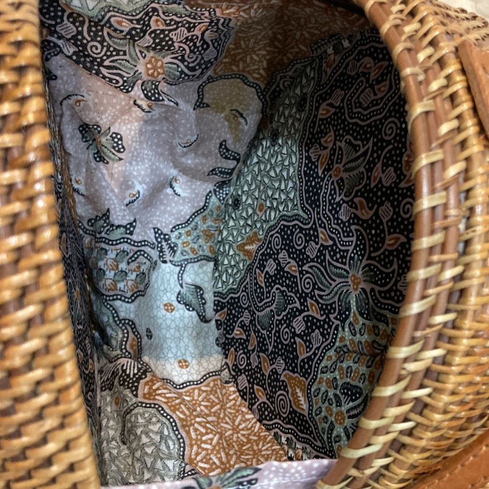 Round rattan satchel - Picture 9 of 11